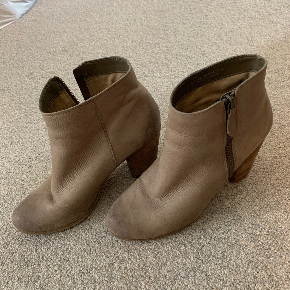 Soft suede brown booties